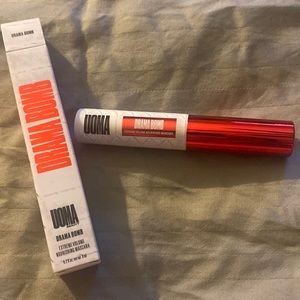 Mix and match 🎉3 for $10🎉 Extreme Volume Mascara